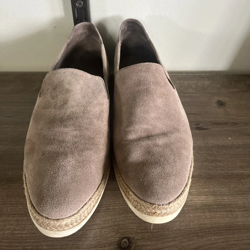 Vince Acker Espadrille Suede Comfort Shoes Womens 9.5 M Tan Slip On Flats‎